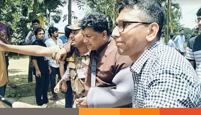 ফের স্থানীয় ও চবি শিক্ষার্থীদের সংঘর্ষ, প্রক্টরসহ আহত অনেকে ফের স্থানীয় ও চবি শিক্ষার্থীদের সংঘর্ষ, প্রক্টরসহ আহত অনেকে