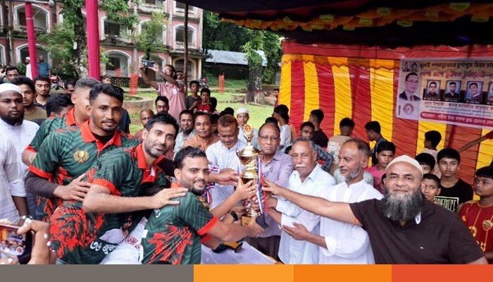 দুর্গাপুরে জুলাই আন্দোলনে নিহত ৪ শহীদের স্মরণে গোল্ডকাপ ফুটবল টুর্নামেন্ট