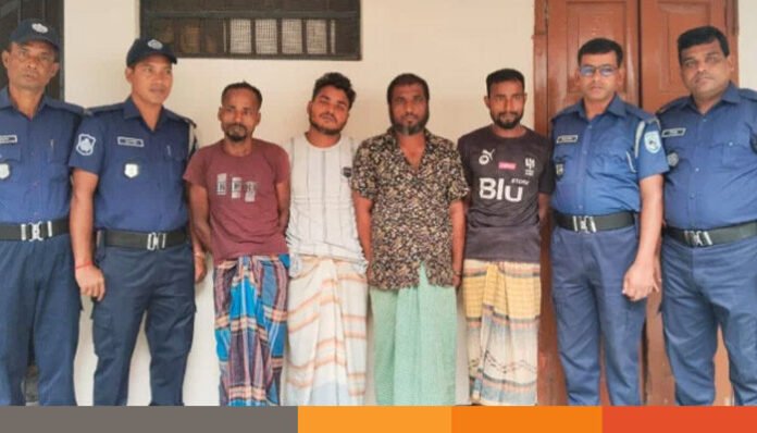 গণপিটুনিতে জামাই-শ্বশুর নিহত, ৩ দিনের রিমান্ডে ৪ আসামি গণপিটুনিতে জামাই-শ্বশুর নিহত, ৩ দিনের রিমান্ডে ৪ আসামি