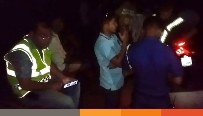 গাংনীতে বোমা ফাটিয়ে সংঘবদ্ধ ডাকাতি গাংনীতে বোমা ফাটিয়ে সংঘবদ্ধ ডাকাতি