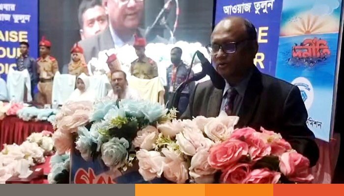 দুর্নীতি নির্মূল সম্ভব নয়, তবে কমানো যাবে: দুদক চেয়ারম্যান দুর্নীতি নির্মূল সম্ভব নয়, তবে কমানো যাবে: দুদক চেয়ারম্যান