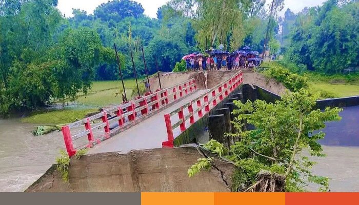 পঞ্চগড়ে প্রবল বৃষ্টিতে ধসে গেছে সুইচগেটের সংযোগ সড়ক