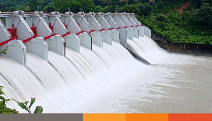 কাপ্তাই হ্রদে বাড়ছে পানি, জলকপাট খুলল সাড়ে ৩ ফুট