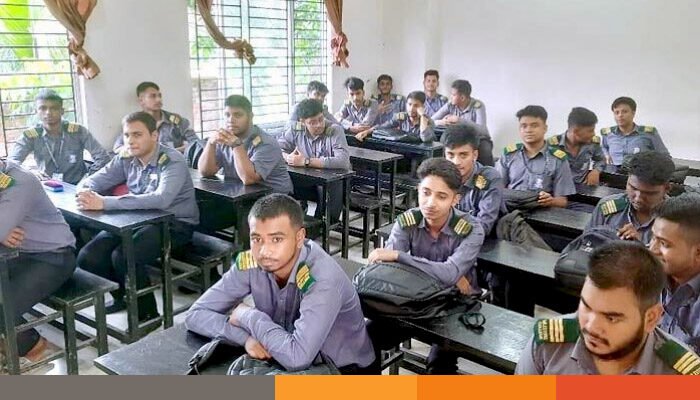 মাইলস্টোনে শুরু হয়েছে পাঠদান, চলছে নবম-দ্বাদশ শ্রেণির ক্লাস