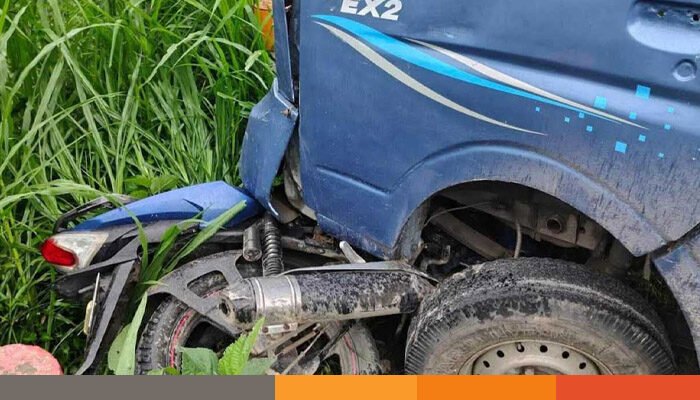 টাঙ্গাইলে ট্রাকের পেছনে মাইক্রোবাসের ধাক্কা, নিহত ৩