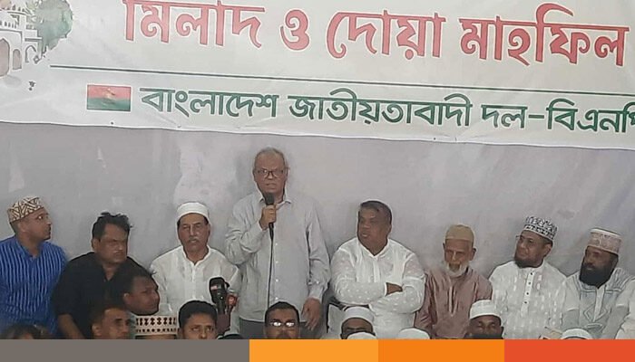 মাজার ভাঙা ও লাশ পুড়িয়ে দেওয়া রাসুলের শিক্ষা নয় : রিজভী মাজার ভাঙা ও লাশ পুড়িয়ে দেওয়া রাসুলের শিক্ষা নয় : রিজভী