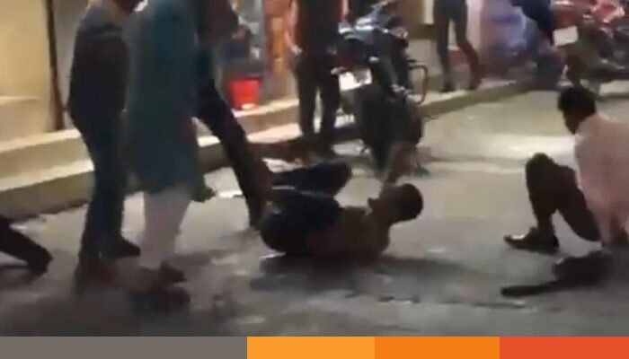 মাদারীপুরে জনসম্মুখে শিক্ষার্থীকে কুপিয়ে হত্যা