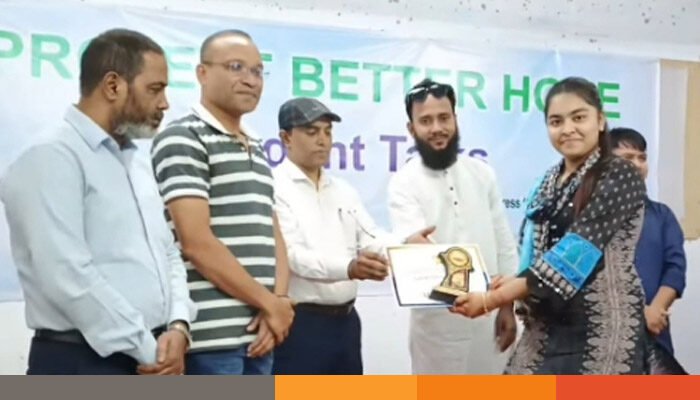 দিনাজপুরে সমৃদ্ধি ফাউন্ডেশনের আয়োজনেশিক্ষার্থীদের সাথে মতবিনিময়