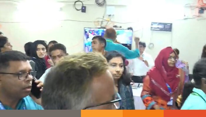 জাকসু: ছাত্রীদের কেন্দ্রে ছাত্রদলের ভিপি প্রার্থী, ফজিলাতুন্নেসায় ভোট বন্ধ