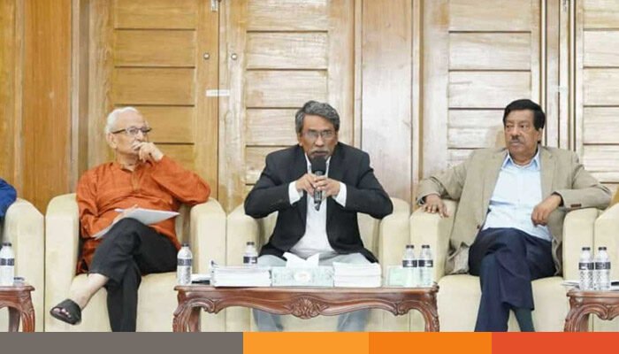 এক মাস সময় নিয়ে কমিশন আলোচনা অব্যাহত রাখতে উৎসাহী নয়: আলী রীয়াজ