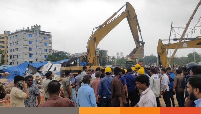 কক্সবাজারে আলোচিত বাঁকখালীতে উচ্ছেদ অভিযান