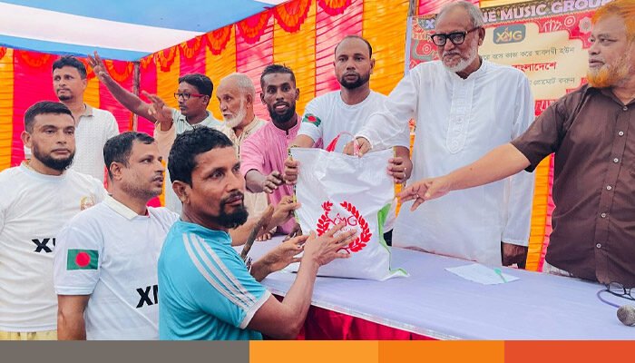 নোয়াখালীতে শতাধিক দুস্থ পরিবারের মাঝে খাদ্যসামগ্রী বিতরণ নোয়াখালীতে শতাধিক দুস্থ পরিবারের মাঝে খাদ্যসামগ্রী বিতরণ