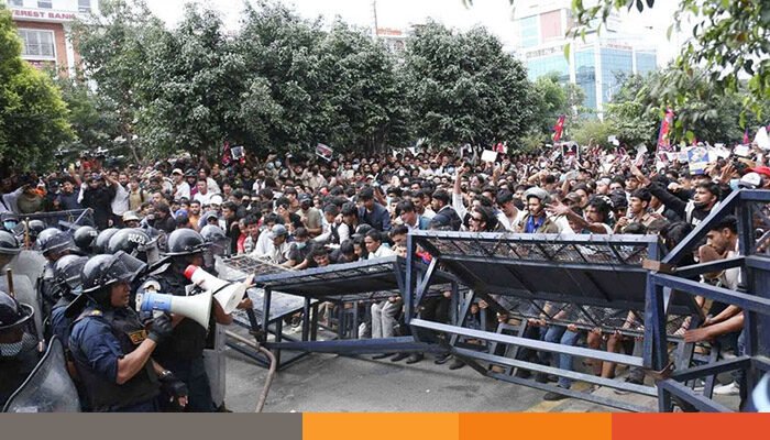 নেপালে বিক্ষোভে ভয়াবহ সহিংসতা, নিহত ৬