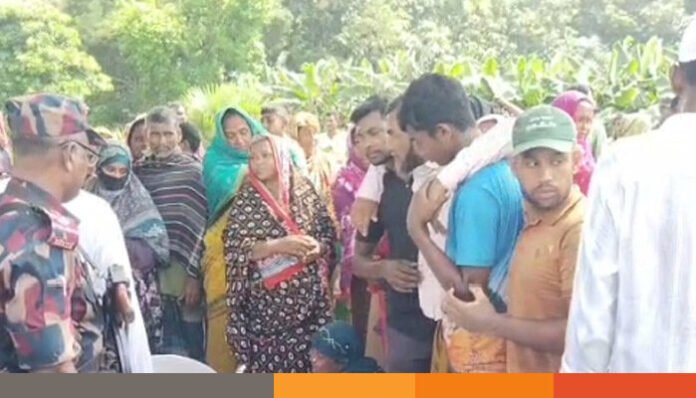 মায়ের শেষ দর্শনে বিজিবি'র মানবিক সহায়তা মায়ের শেষ দর্শনে বিজিবি'র মানবিক সহায়তা