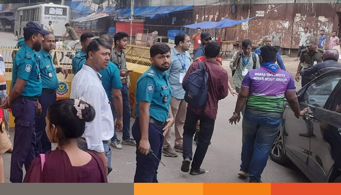 ডাকসু নির্বাচন: ঢাবিতে প্রবেশে কঠোর ব্যবস্থা, ভেতরে বিজিবির টহল