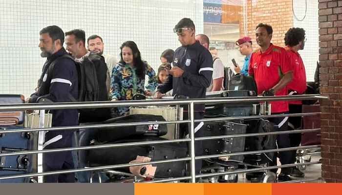 নেপাল থেকে বিশেষ ফ্লাইটে দেশে ফিরছে বাংলাদেশ ফুটবল দল