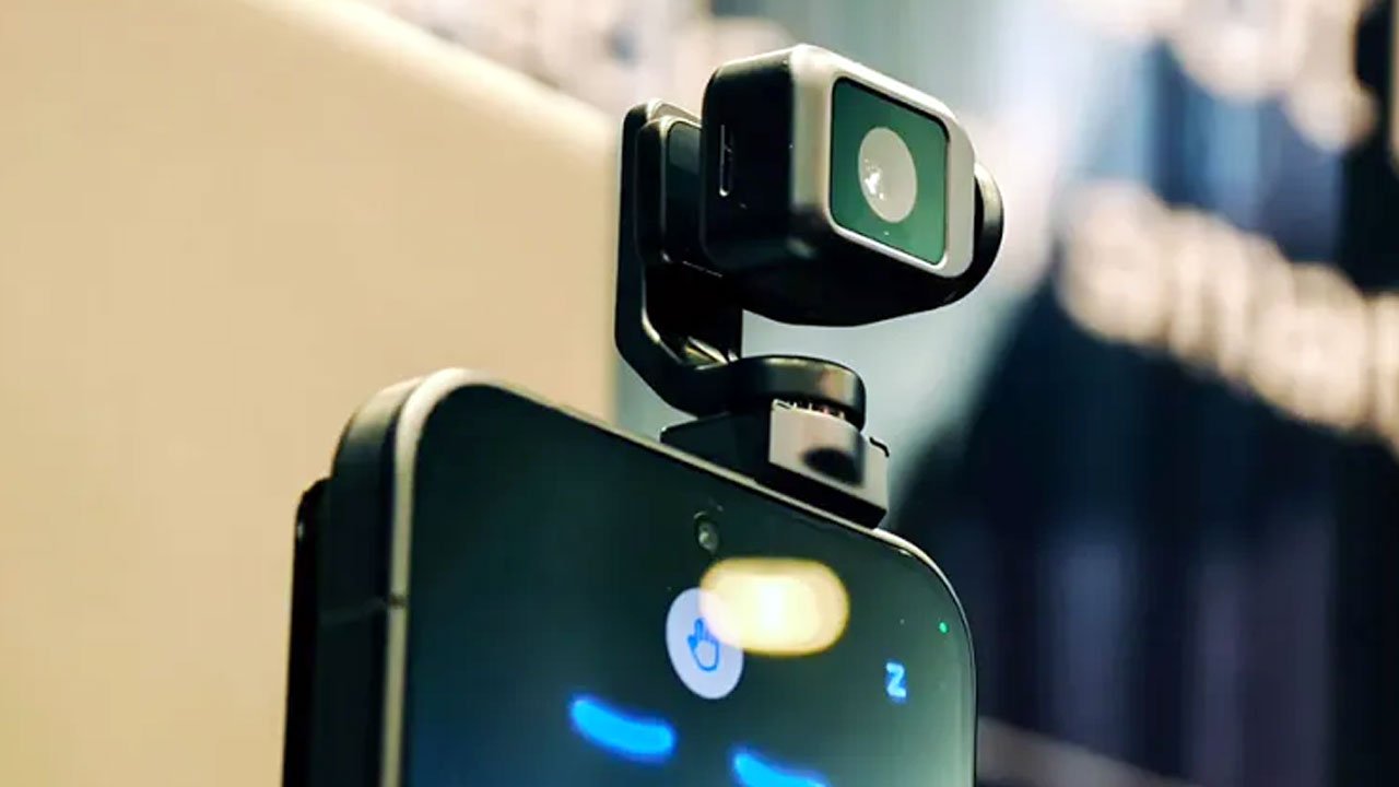 robot-phone-20260303104559